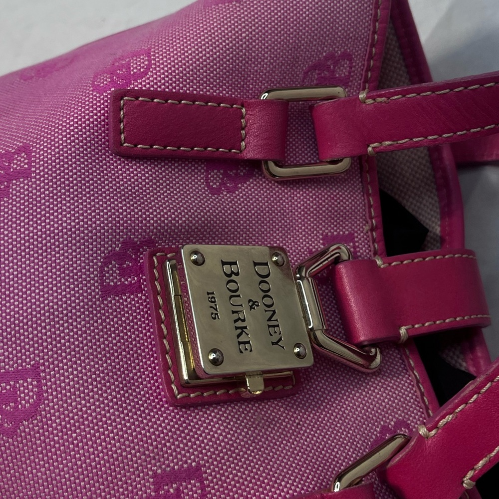 Vintage Dooney Bourke  North South bright pink logo bucket bag leather trim EUC - Picture 4 of 14